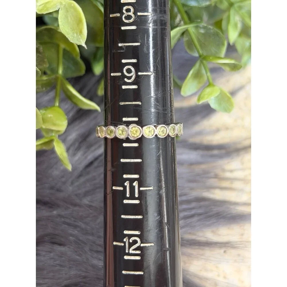 Lovely Silver‎ 925 Eternity Peridot Ring